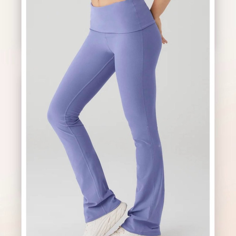 ALO YOGA Infinity Blue Flared Leggings - M